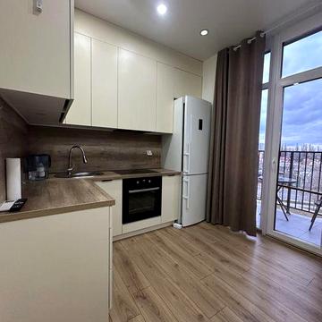 Сдам 2-х комнатную квартиру на Радостной ЖК Пространство