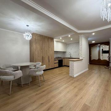 Продаж 2рівневої квартири, Дружба