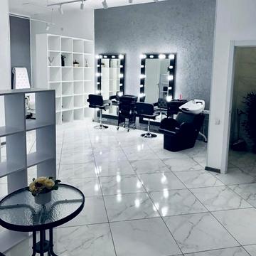 Європейська вул., 4