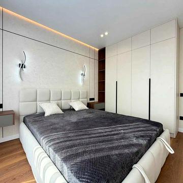 Функціональна двокімнатна укомплектована меблями та технікою