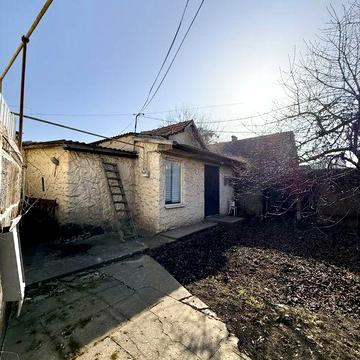 Продам 3/4 будинку з ділянкою 6,3 сотки по вулиці Семенова с. Фонтанка