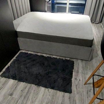 Олега Мудрака вул. (Генерала Наумова), 1-Б