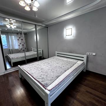 Жилянська вул., 76