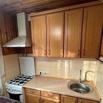 Оренда квартира по вулиці Зодчих 72.