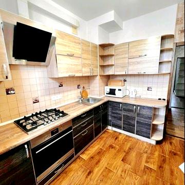 Полтава. Центр сталінка 2ком 15000тис 2поверх .
2/5 поверх 
Центральн