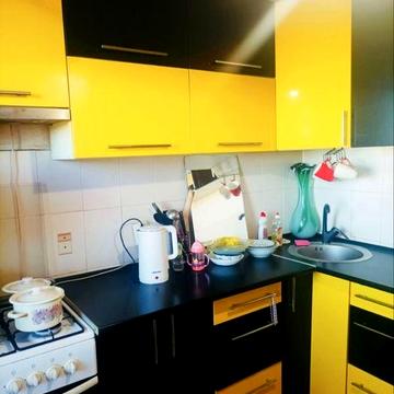 Продам 2-к квартира с автономным отоплением на 3-м микрорайоне!