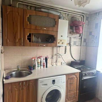 Продам 2 кімн квартиру, р-н центр базара