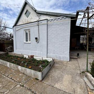 Подається будинок в Криничках, Червоний Яр