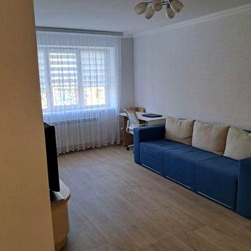 Продаж 3- кімнатної квартири по вулиці Івана Неходи 5.