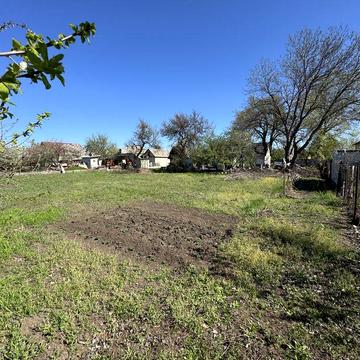 Будинок з ділянкою 23 сотки по вул. Залізнична