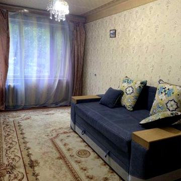 Метро Сирець, вулиця Бакинська 37