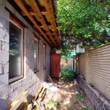 Продам пів будинку