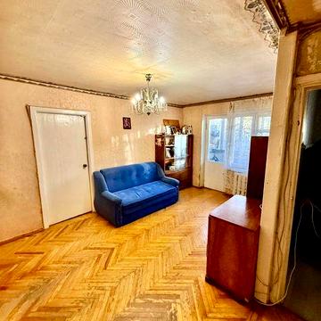 Затишна двокімнатна на просп. Відрадному 12.