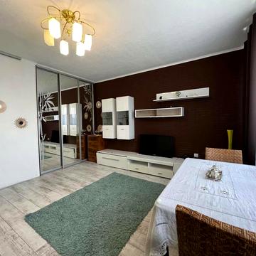 Володимира Івасюка просп. (Героїв Сталінграду), 16-Д