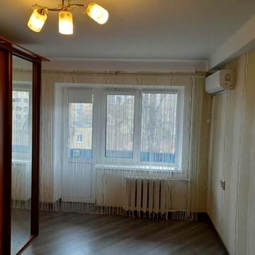 Мілютенка вул., 14