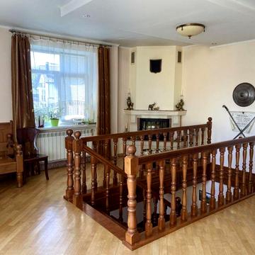 Просторий будинок,12 км від Львова