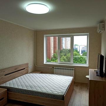 Голосіївський просп. (40-річчя Жовтня), 11