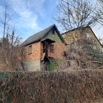 Дом дачний будинок земельна  ділянка поруч ліс озеро