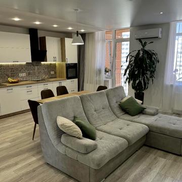 Трикімнатна квартира з ремонтом в ЖК Дмитрієвський 3