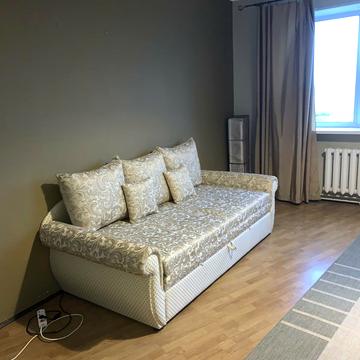 Анни Ахматової вул., 13-Д