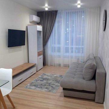 Здається 2-кімнатна квартира в ЖК “Республіка”