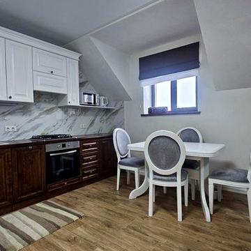 Продам атмосферну квартиру з каміном  в Старому місті в См