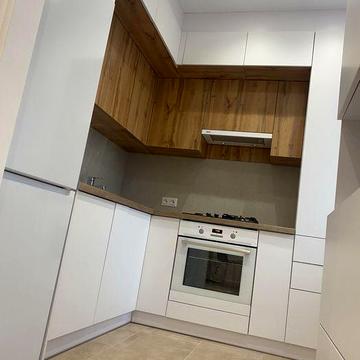 Сдам VIP 2-x комн квартиру 95-й кв.