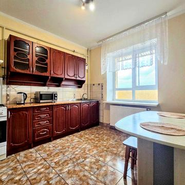 Здається 1 кімнатна НОВОБУДОВА вул.РІВНЕНСЬКА (ТЦ Майдан, McDonalds)