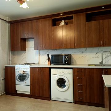 Ревуцького вул., 42-Б