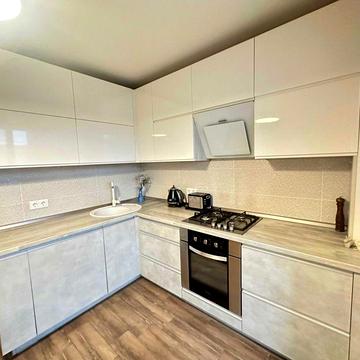 Оренда 2-кім. квартири вул.Ольжича 18А метро Дорогожичі