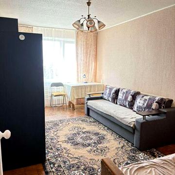 1 комнатная. Вулиця Мельника 14 Б. Караваєві дачі. Соломянський район