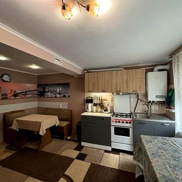 Університетська вул.