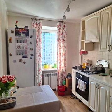 Продажа 4-комнатной в  кирпичном доме возле Парка Победы  (1-27)