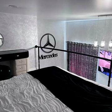 Продам 2-о к/к 72 м2 з меблями та технікою в Новомиколаївці.