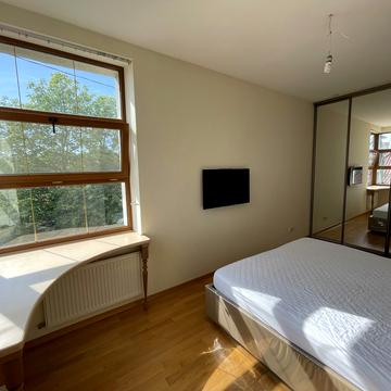 Лисичанська вул., 29