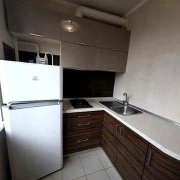 Продам квартиру с кап ремонтом м. Левада/ Спортивная.