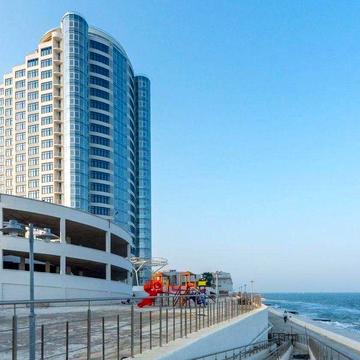 Продам 2-х комн. квартиру с панорамой моря на 10 ст. Фонтана (426-135) ЖК «Морская симфония»