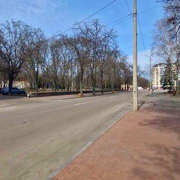 Продаж 1 кімнатної в центрі міста, паркова зона