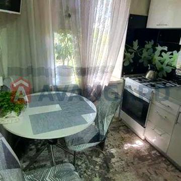 Продам сучасну 3-кімнатну квартиру по вул. Поштова.