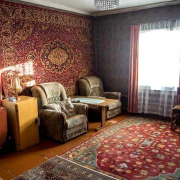 Сдам 2-х комнатную  на Титова