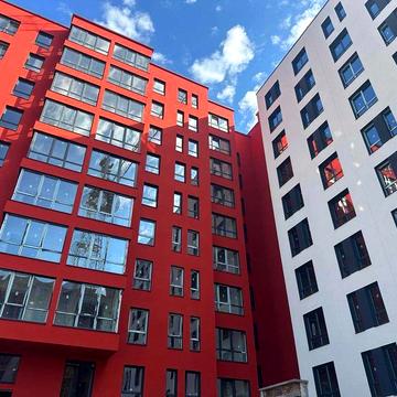 Продаю двосторонню квартиру у ЖК "Паркове містечко"