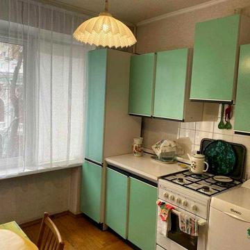 Без комісії. Печерськ, вул.М.Омеляновича-Павленка, продаж квартири.