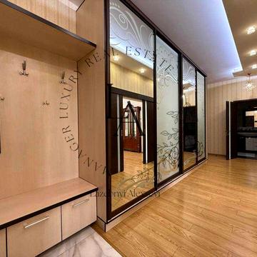 Продаж Просторної 3х кім квартири 115м.Метро Чернігівська.БЕЗ%