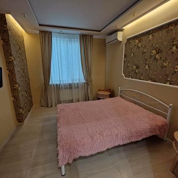 Ярослава Баїса вул. (Володимира Висоцького), 17