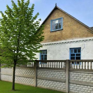 Продаж будинку в центрі смт Володарка