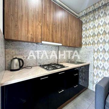 Продаж 1-кім  квартири з власною територією вул. Зелена