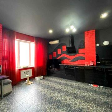 Продам 2-к квартиру с ремонтом в ЖК Александровский (2-808-500 ТЦ) ЖК Александровский