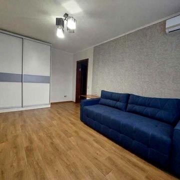 Продаеться 2 кімнатна квартира в Харкові.