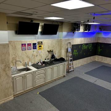 Миколи Бажана просп., 10