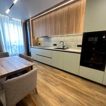 Оренда дизайнерської 2 км квартири в самому центрі міста